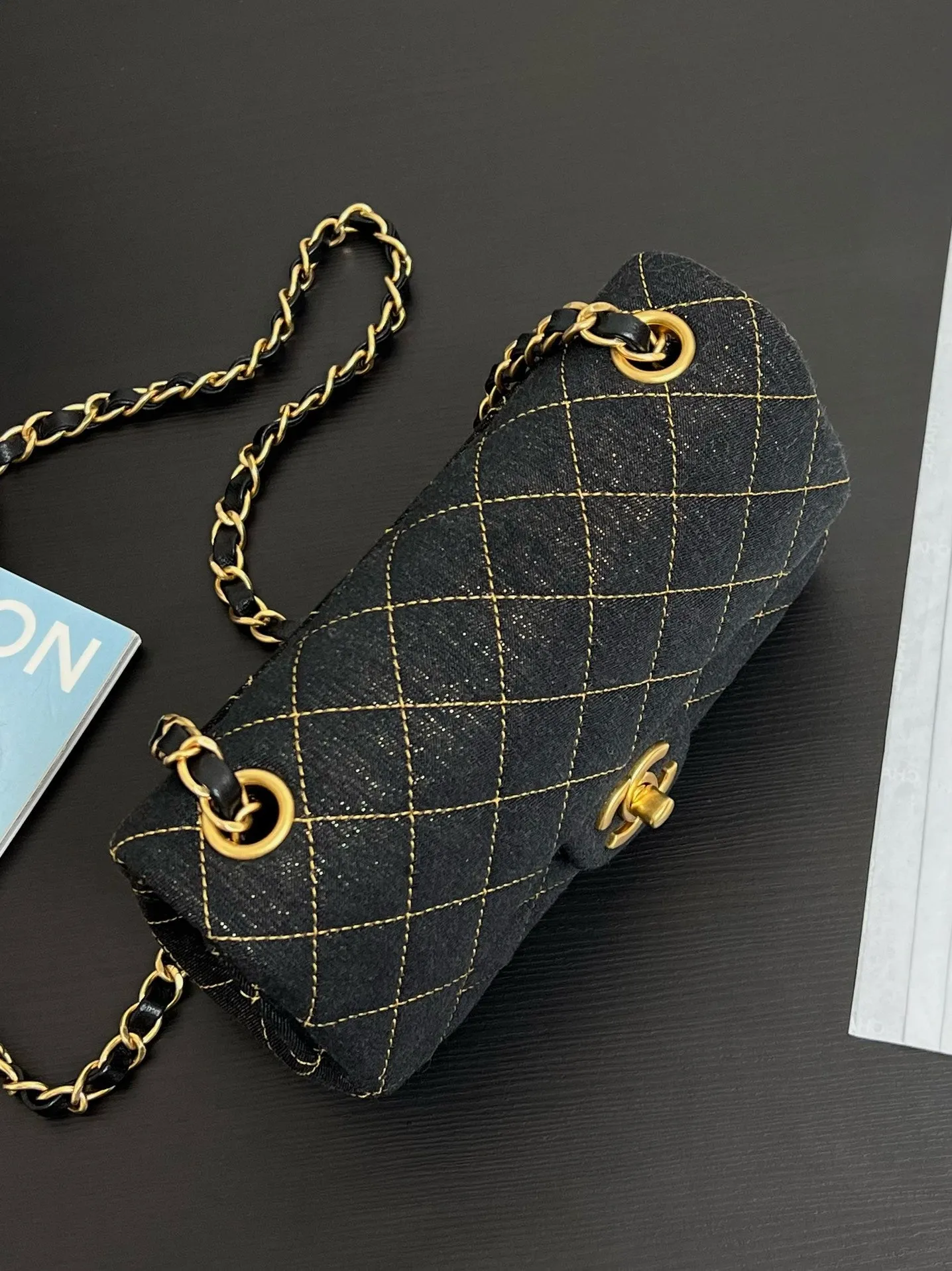CC1050 Mini Classic Handbag / HIGHEST QUALITY VERSION / 4.7 x 7.9 x 2.4in