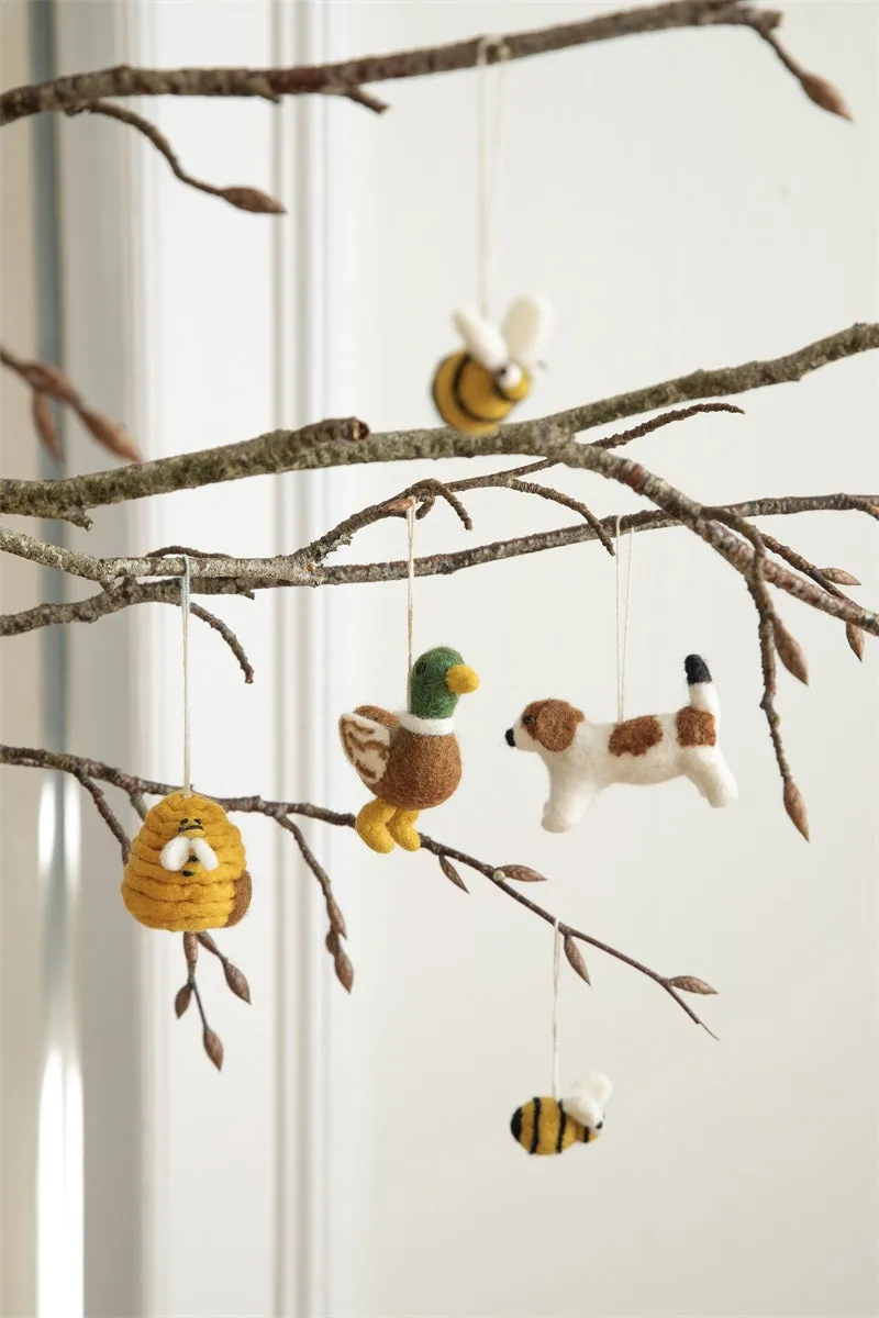 Fall Hanging Decoration - Dashing Duck