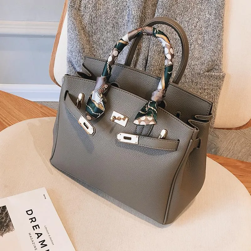 Large-Capacity Handbag