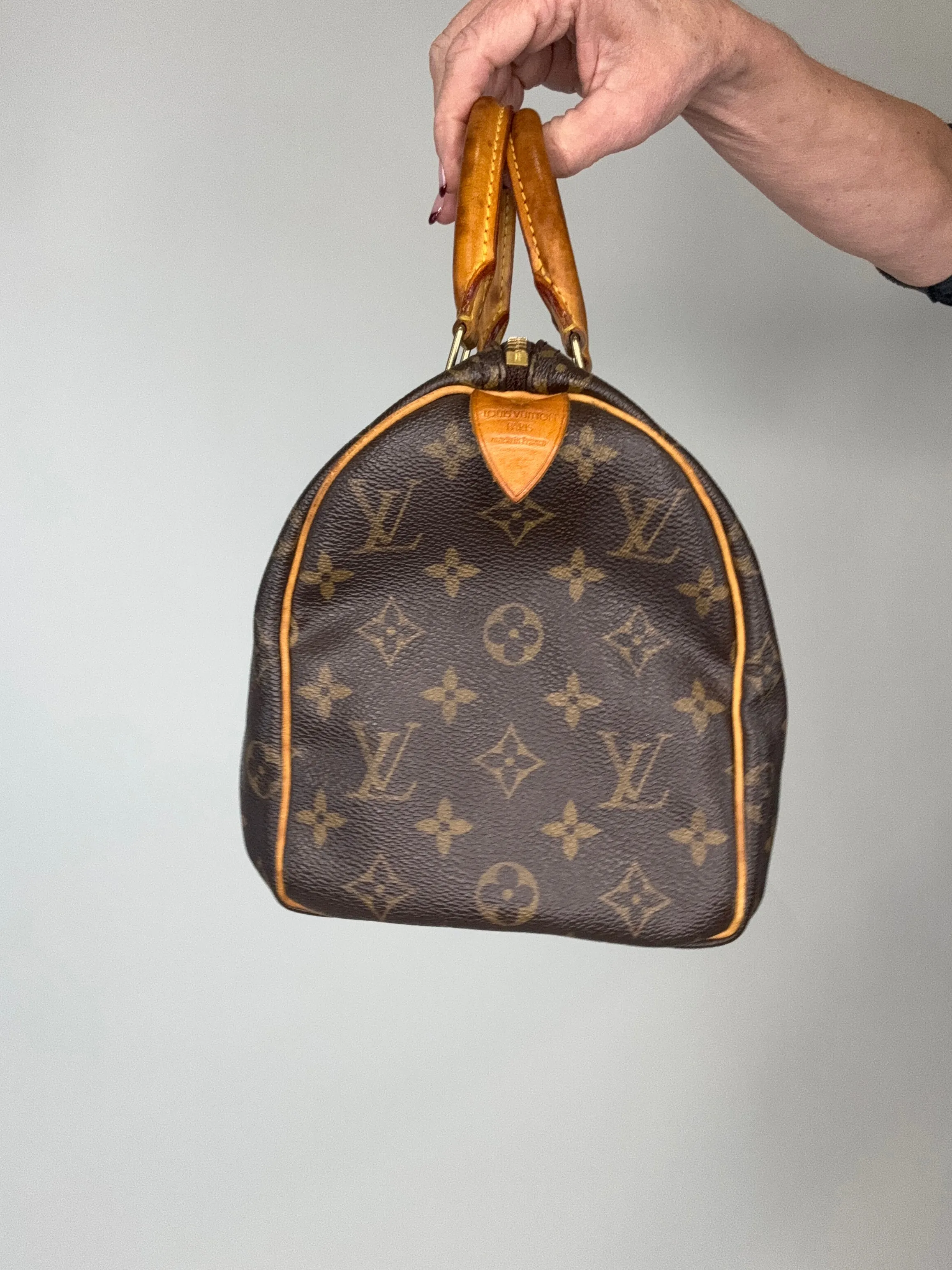 Louis Vuitton Monogram Speedy 25