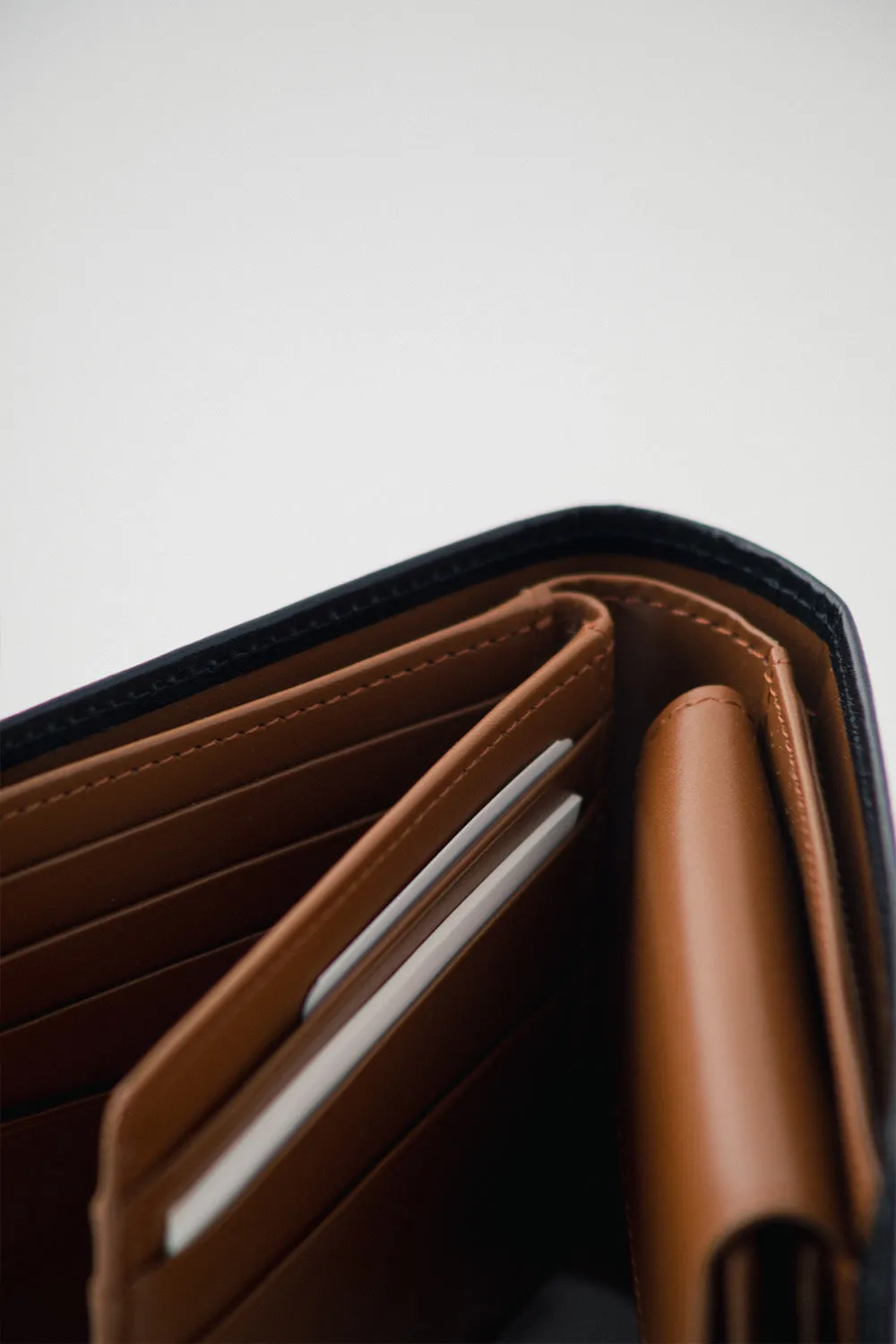 Notch Bifold Wallet - Black