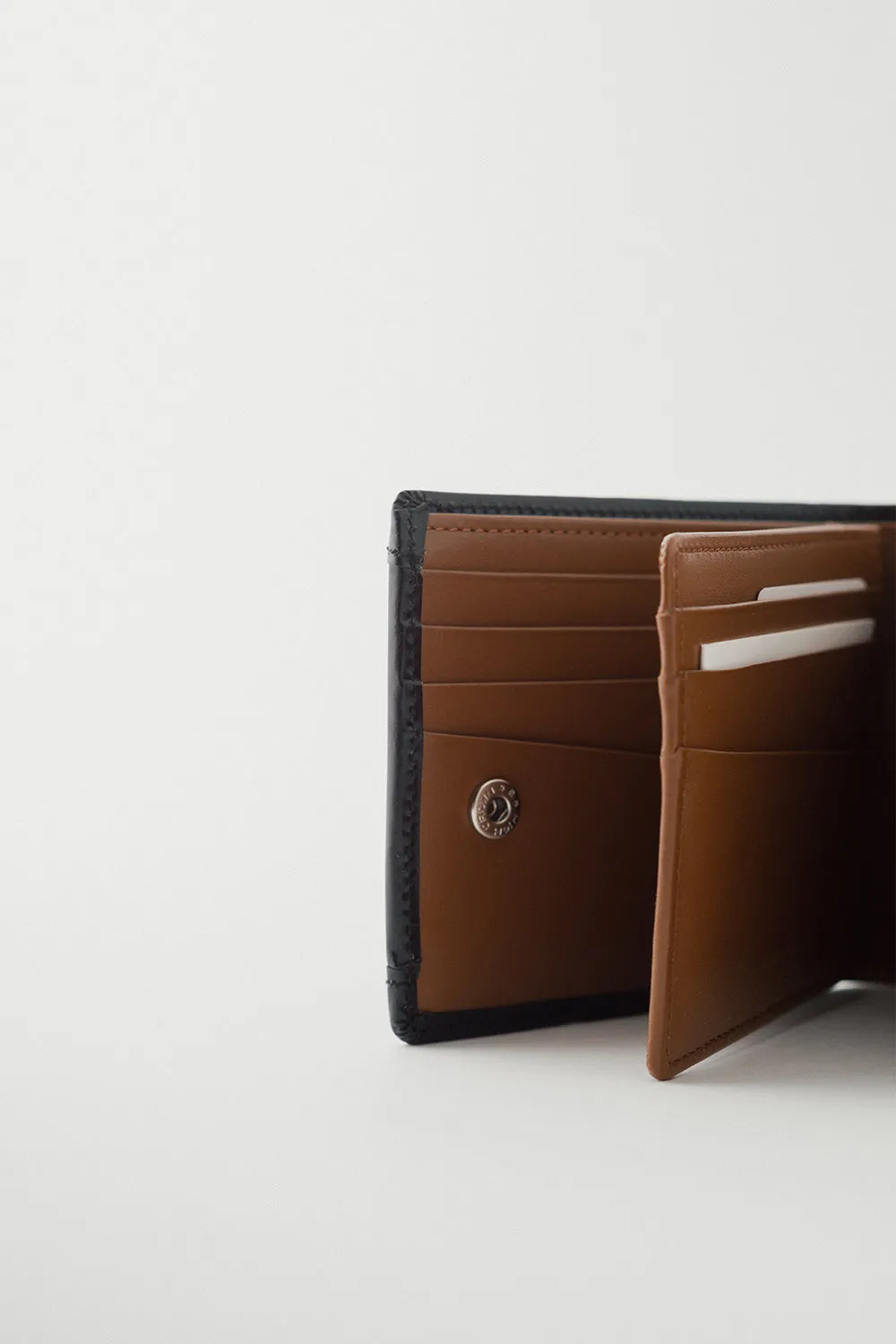 Notch Bifold Wallet - Black