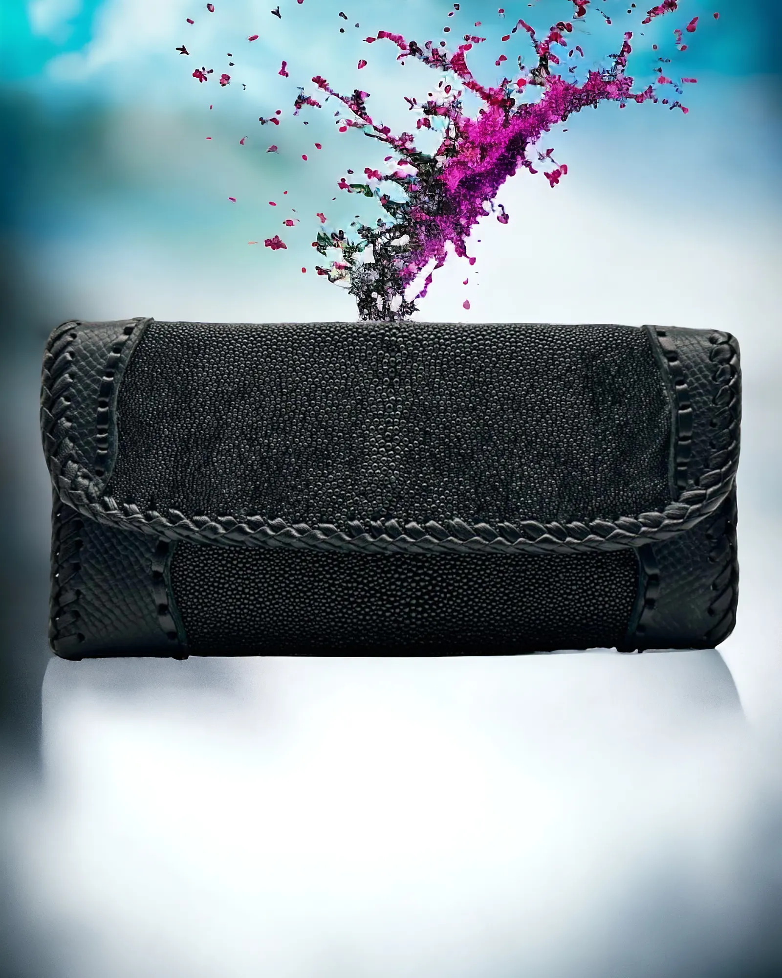 Trifecta Stingray Women's Clutch