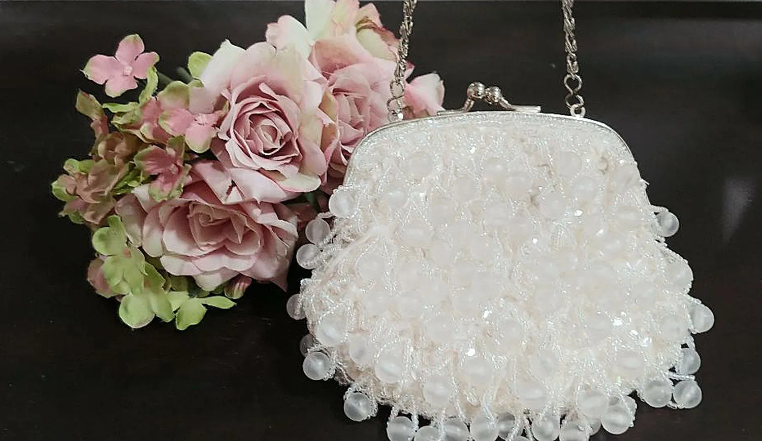 VINTAGE KRISTINO SPARKLING HEAVILY LARGE FROSTED BEADS, MINIATURE BEADS AND SEQUINS EVENING BAG - LOOKS NEW